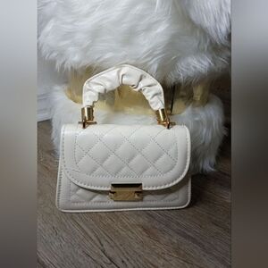 Elegant Cream Handbag